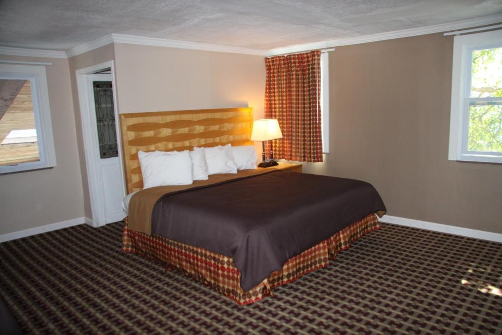 Cape Cod Inn Hyannis Room photo