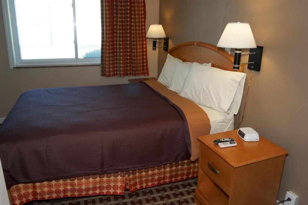 Cape Cod Inn Hyannis Room photo